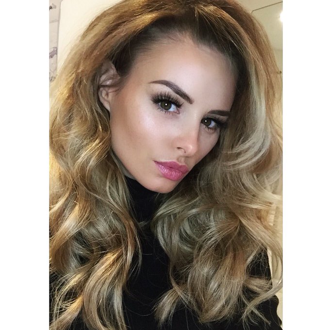 Watch Rhian Sugden's leaked NSFW photo on TwXstars