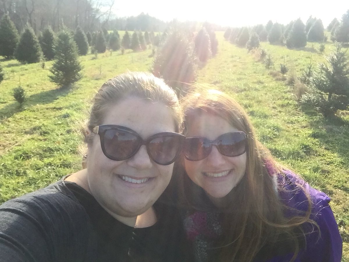 TechyMargaret's tweet photo. Love supporting my hometown Christmas π Farm on #SmallBusinessSaturday #ShopSmall #KingsTrees https://t.co/2l3X2gtejC