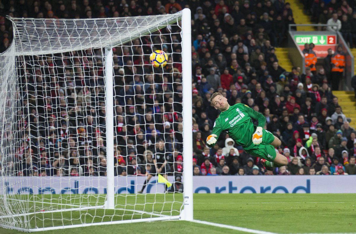 BBCSport's tweet image. FT Liverpool 1-1 Chelsea

Mo Salah's strike was cancelled out by Willian's cross-cum-shot.

It's honours even at Anfield 
bbc.in/2i9fc0R #LIVCHE #LFC #CFC