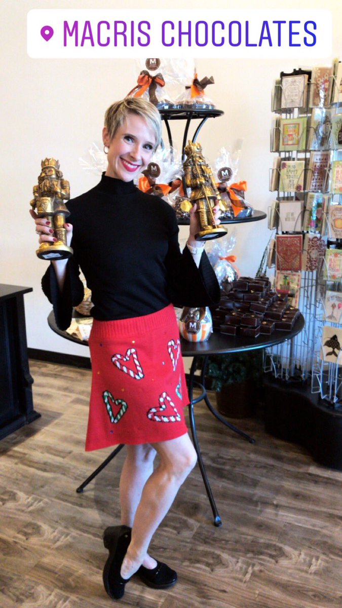PARegBallet's tweet photo. Sweet joy! Thanks for inviting us @macrischoc @WSPlazaPA for your #ShopSmallCrawl & #NutcrackerPRB Preview. We had such a sweet morning helping to kick it off! https://t.co/ilCLsUBqvP