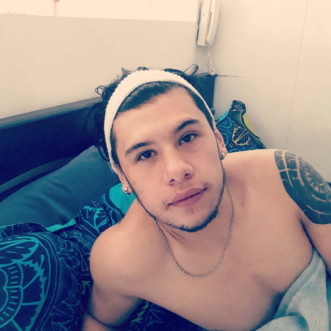 RandyGybson's tweet photo. Moments before go on line @chaturbate https://t.co/1JdwdiNghR find with this link website #chaturabate #guy #camguy #camguys #boy #camboys #broadcast https://t.co/6sG2pG5Bgt