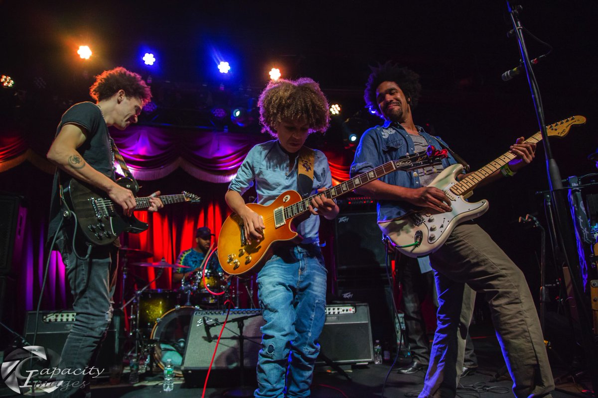 L4LM's tweet photo. PHOTOS: @dumpstaphunk & Friends Get Down At 4th Annual #Phunksgiving, 11/21/2017: https://t.co/pfEn7WUEpf https://t.co/pKpDQWdNkc