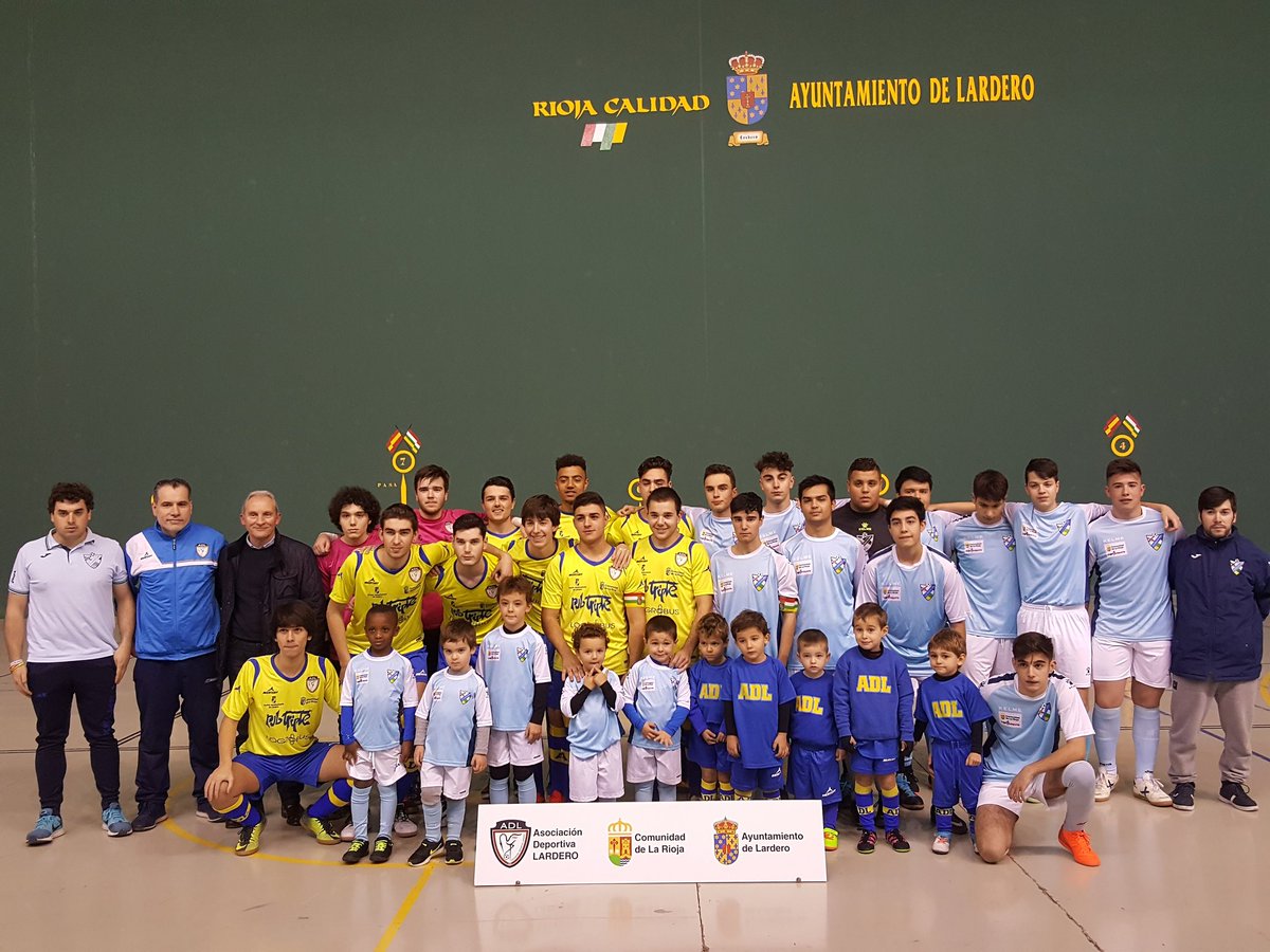 tamboazul's tweet photo. Gran partido del los juveniles de División de Honor.
Ad Lardero 6
CD Valle del Ebro 6.
Remontando el Valle un 5-1. ENHORABUENA!!!!
Ambiente de 10!!!!!

@CDValleDelEbro
@ADLardero https://t.co/VpJwQYs35O
