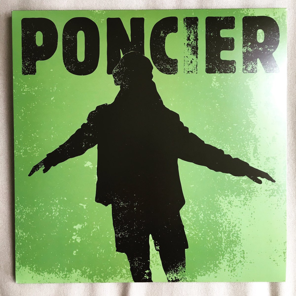 eriktmpls's tweet photo. Thanks to @thedaneray and @flashlightvinyl for hooking me up with this crucial Chris Cornell recording. #Poncier #FlutterGirl https://t.co/aZWUVVKyj4