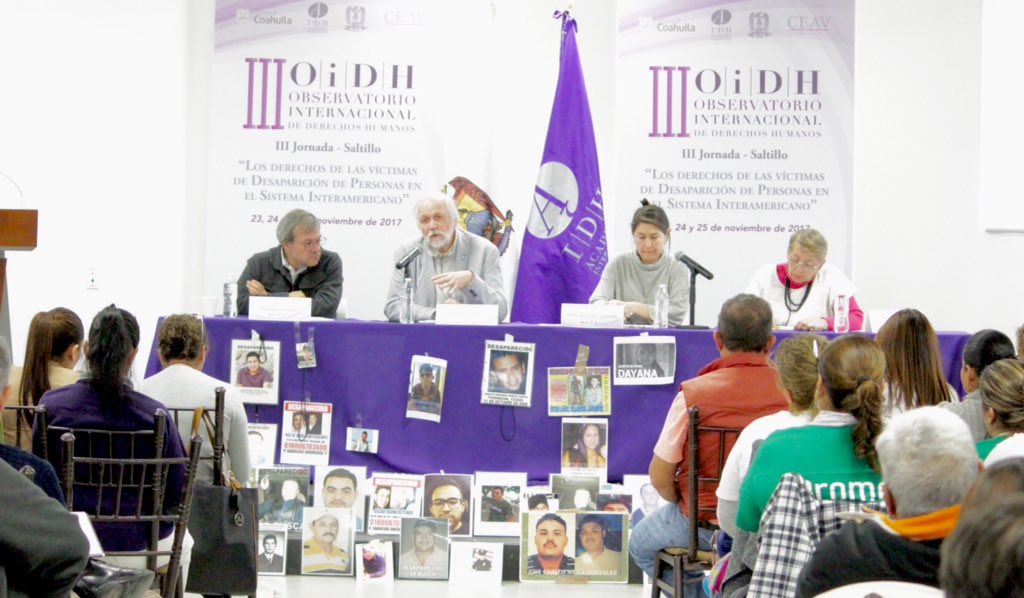 ceavcoahuila's tweet photo. Con esta mesa conformada por Michael Chamberlin, Rainer Huhle, Helka Alejandra Quevedo y Dolores Soto concluye el III Observatorio Internacional de Derechos Humanos. #IIIOiDH #AIDH #CEAV https://t.co/pEiZsE5ltP
