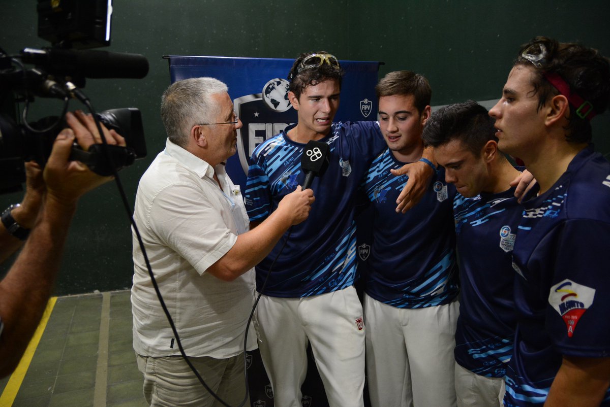 🇦🇷 ARGENTINA campeón 🥇 en paleta cuero del Campeonato del Mundo Sub-22 de Trinquete FRANCIA 🥈 #cmts22baires
pelotaworld.wixsite.com/cmts22baires/c…