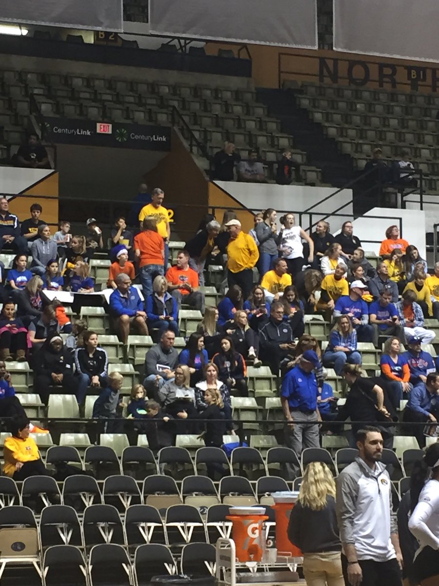 VolleyZOU's tweet photo. #FacesOfFlorida are full of sadness while ours are all smiles as we lead the match 1-0 🐯 https://t.co/BJnllsgTYM