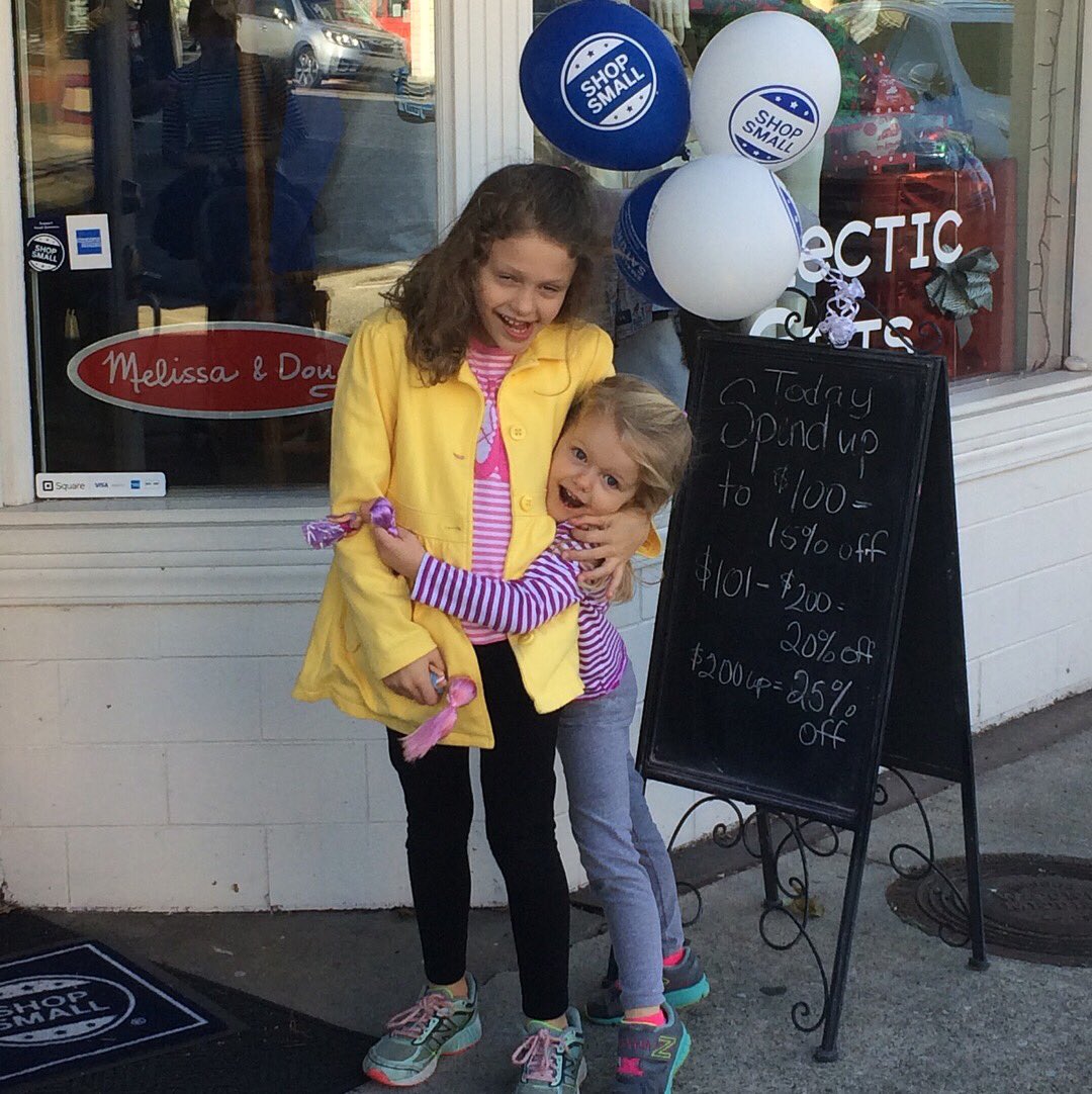 KY_MainStreet's tweet photo. Shopping small on Small Business Saturday! https://t.co/cZV37fSV8O