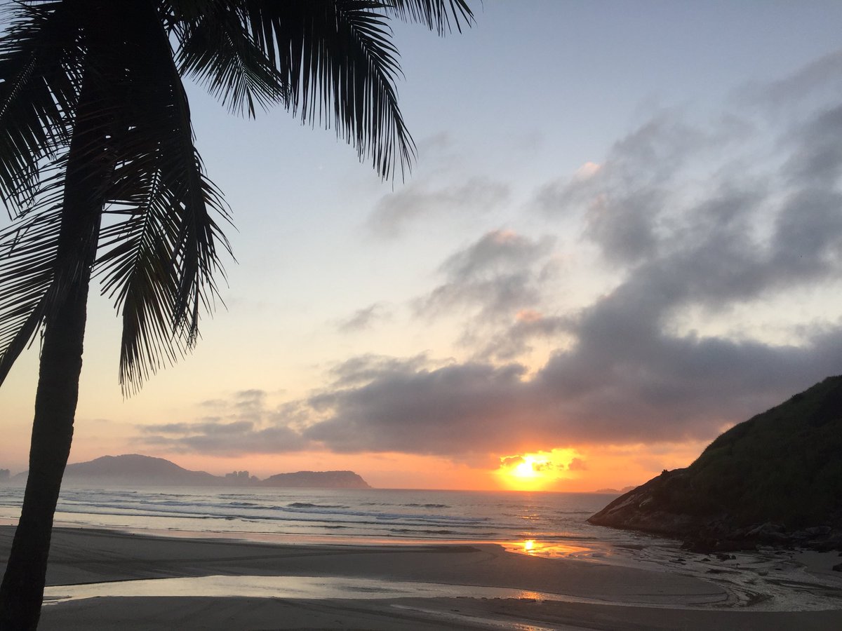 ElaeReticencias's tweet photo. Gratidão 🙏🏽 
Guarujá, enseada - sábado 6:20 am
❤️ https://t.co/TVtHTd9p14