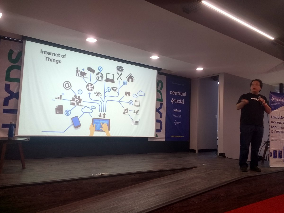moyo_mendoza's tweet photo. I'm at #UXDigitalSummit in GDL and talking about #UX tendencies for 2020 @mauricioangulo has presented a very interesting view including Artificial Intelligence and #IoT , nice job! https://t.co/qNaMNnrcfG