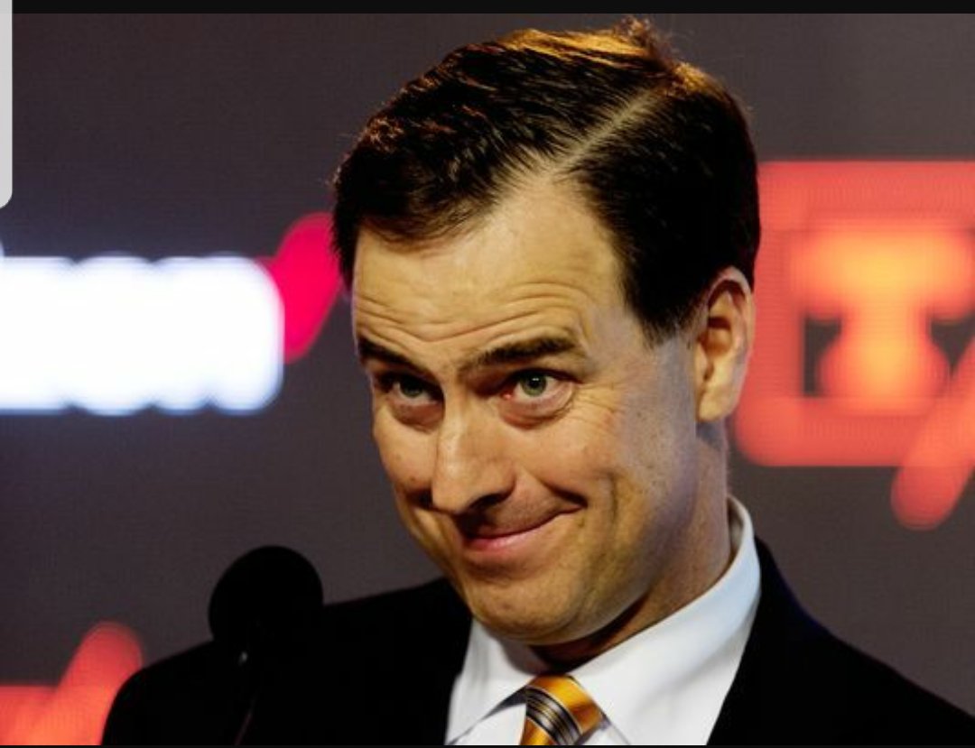 ScottDaltonj220's tweet photo. Maybe the same guy? #govols #firejohncurrie how can we make his heart grow? https://t.co/uHPeCcUzOj