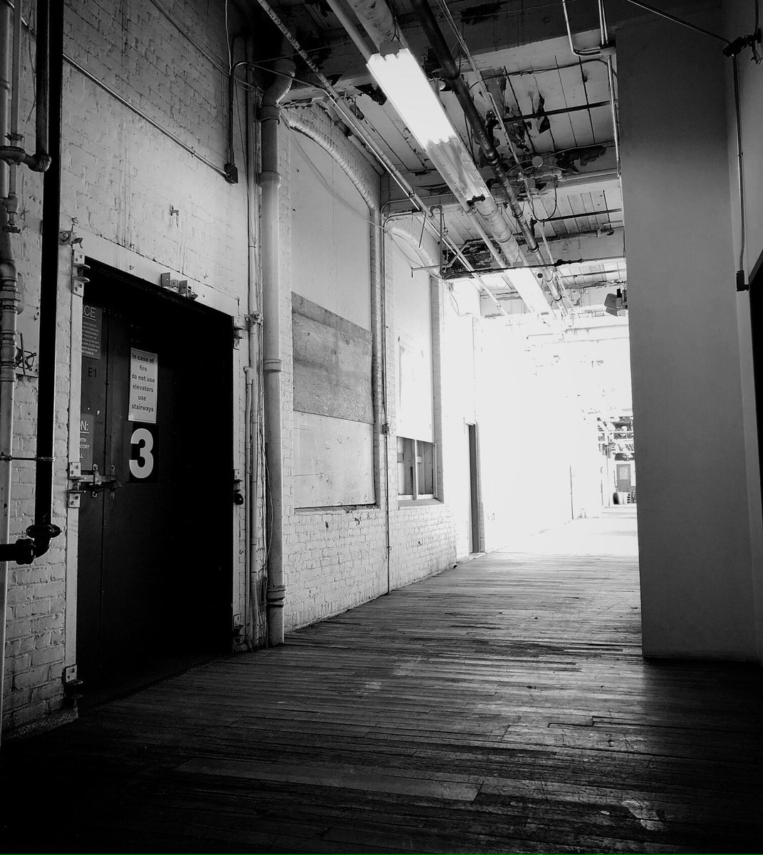 DaveRizzolo's tweet photo. #explorations #industrial #entropy #warehouse #mill #millbuilding #3 #three https://t.co/BUT2D0nxYH