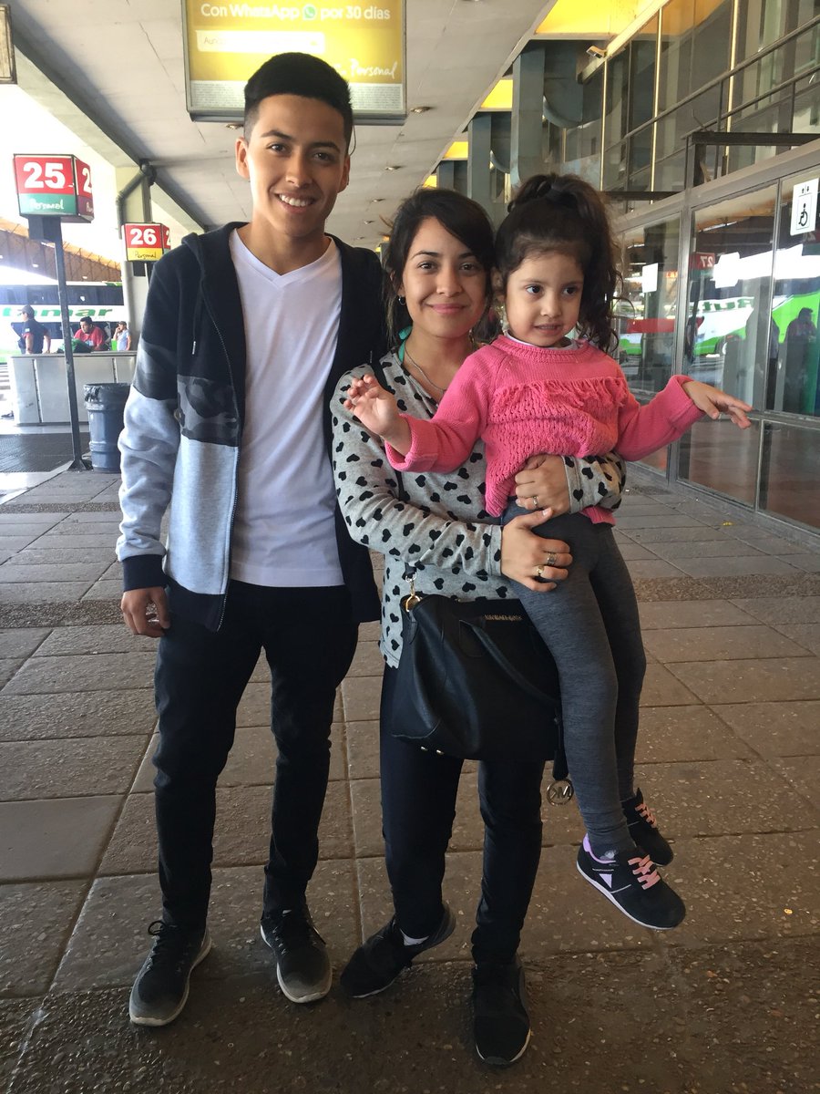 GimenezPablitoo's tweet photo. Se fueron a Bariloche estás locas 😭 https://t.co/tz20qgmBEy