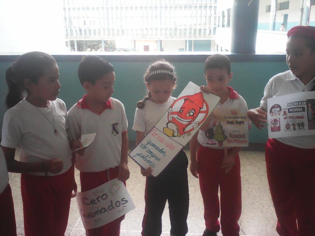 belkystr's tweet photo. Campaña cero niños quemados en navidad Carlos Rangel Lamus,@pdetachira,@PdeOrientacion,@JauaMiranda,@charlychaves,@divceup https://t.co/qdlZRGqbta