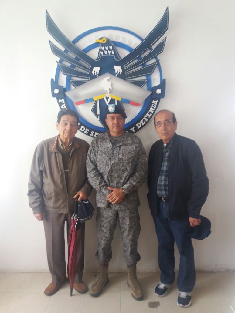 FuerzaAereaCol's tweet photo. #EnDesarrollo Veteranos suboficiales de la @FuerzaAereaCol evocan sus años de gloria prestando un gran servicio al país, durante encuentro realizado en #Esufa #Asurfac https://t.co/pRMfgdrYaE