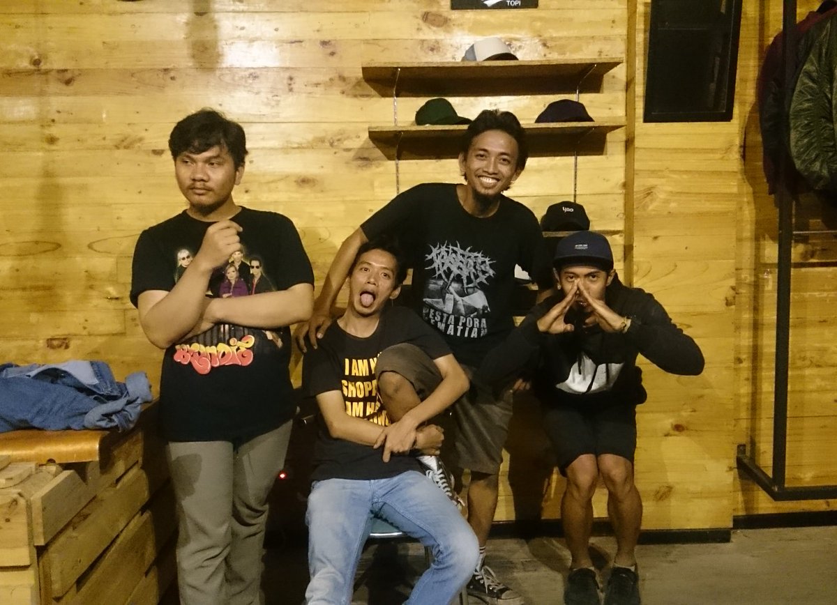 OTHER SIDE tweet media