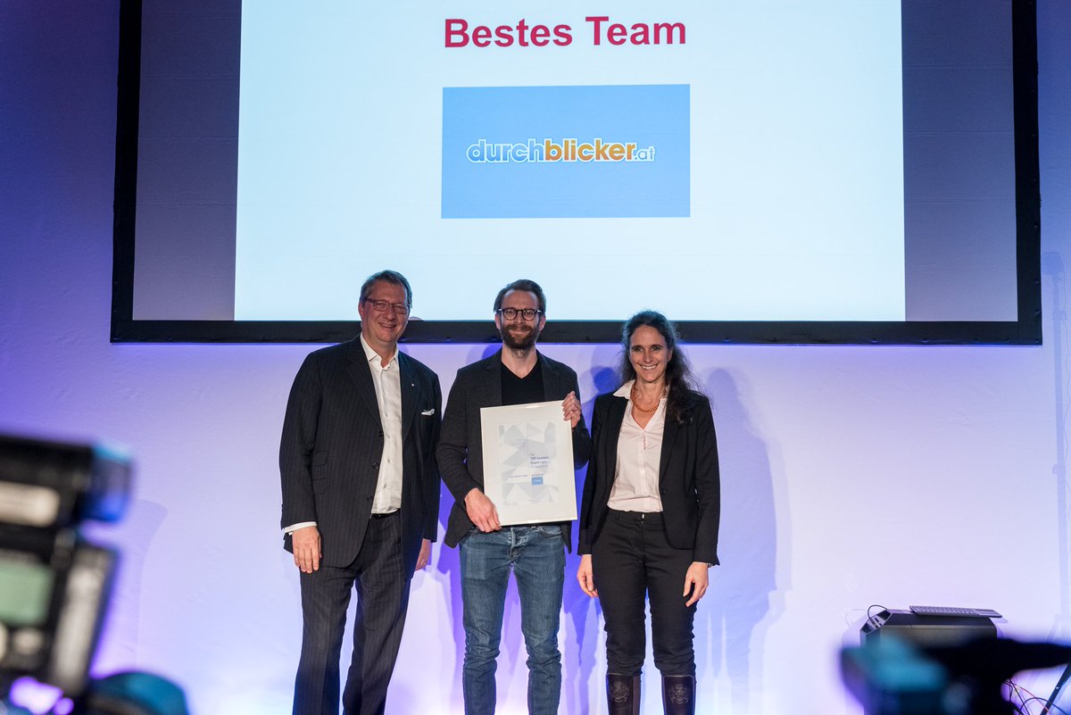 ReinBaudisch's tweet photo. was sagt der #trend? #durchblicker hat das beste Team - https://t.co/ahMITTx1nu #geil #danke #wearehiring https://t.co/8aHnhsTzmm
