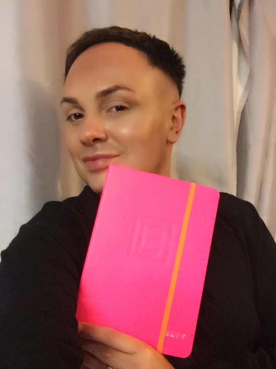 scottyO_6's tweet photo. Thanks to @LynneLambourne and the wonderful team at @thebestmelife I got my #BestMeJournal today. Colour and monogram selected by @AngieBest β€οΈ her xx @CalumBest sad you couldnβt make it x https://t.co/ZHlLOCakPm