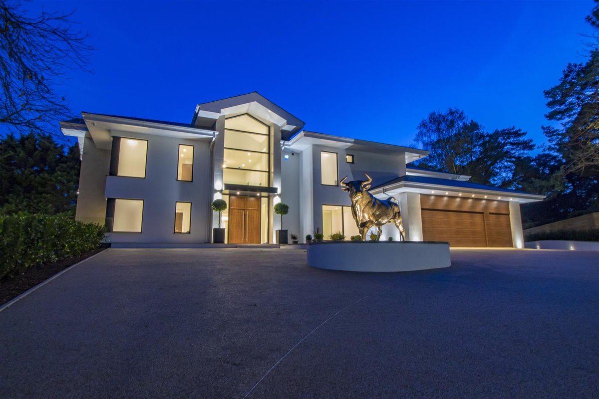 ClealsProperty's tweet photo. So if you won the #lottery tonight and want to live in the best place in the world, then look no further than this #luxuryhome in #branksomepark #BH13 #millionaire #lotterywinner #sandbanks #propertyindorset #cleals #primeproperty https://t.co/aOXbck8u0i
