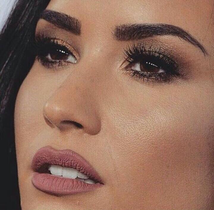 projeto_lovato's tweet photo. Retweet se você acha que Demi Lovato merece ser indicada ao Grammy! https://t.co/rBgLQnXhaD