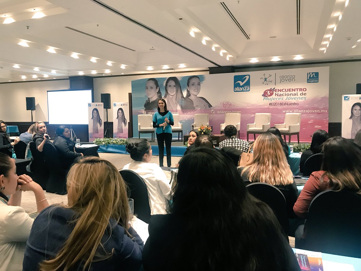 Sandra_Corona's tweet photo. Muy contenta de compartir un poco de mi experiencia a las chicas participantes en el 3er Encuentro Nacional de Mujeres Jóvenes #El2018EsNuestro ¡Estamos listas! https://t.co/Fg9MEnsibx