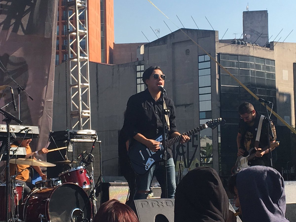 NAlianzaCDMX's tweet photo. El #SextaFest continúa en el Monumento a la Revolución , ahora moviéndonos al ritmo de @sierraleonmusic ! #VenteConNuevaAlianza y vamos a brincar, bailar y cantar contra la violencia hacia las mujeres. #DíaNaranja https://t.co/6oRV2sHvYr