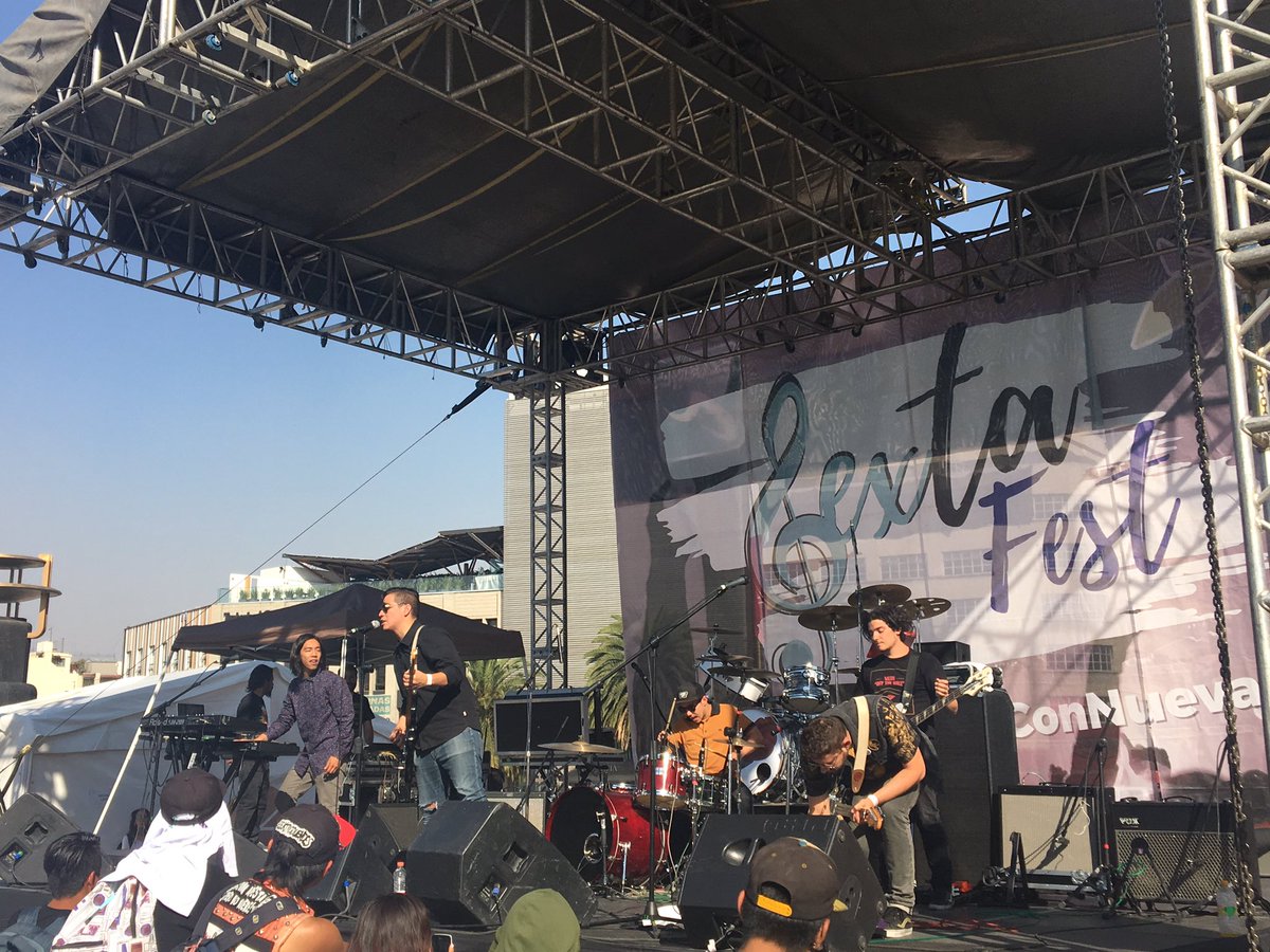 NAlianzaCDMX's tweet photo. El #SextaFest continúa en el Monumento a la Revolución , ahora moviéndonos al ritmo de @sierraleonmusic ! #VenteConNuevaAlianza y vamos a brincar, bailar y cantar contra la violencia hacia las mujeres. #DíaNaranja https://t.co/6oRV2sHvYr