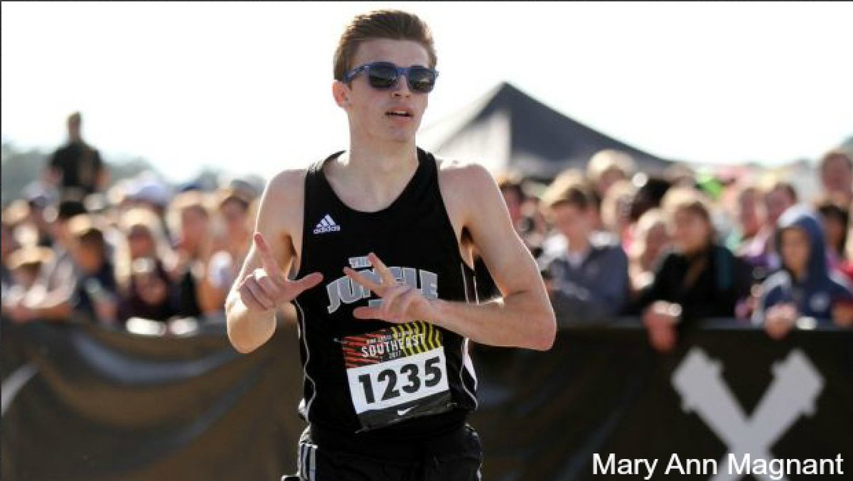 MileSplitDMV's tweet photo. Loudoun Valley is #NXN bound! The Vikings take the title and @samaffolder run the fastest 5K in sunglasses ever (14:58 - 2nd) 😎

Story: https://t.co/YrEv6wJW8S https://t.co/uREpQYXQCr