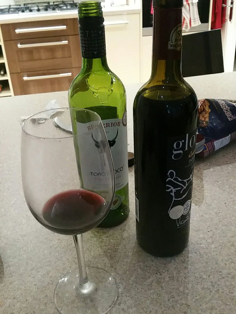simewebster's tweet photo. Only been home an hour n half now on my second bottle with @webstar67 #wineo https://t.co/SlyWq2STAm