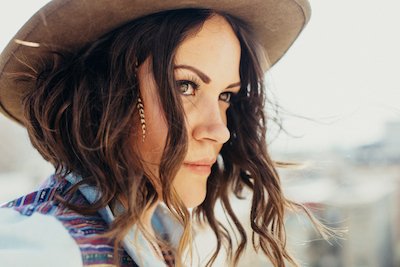 crowdmusic_TM's tweet photo. #Christmas came early 😍🎄@SierraNoble is joins us 11/28/2017 at 8PM CST for our @crowdmusic_TM artist series! Head over to our #facebook page to view our #facebooklive! 

#folk #americana #singersongwriter #love #newmusicalert #singer #song #artist #photooftheday #musician https://t.co/Iz9YpTKhls