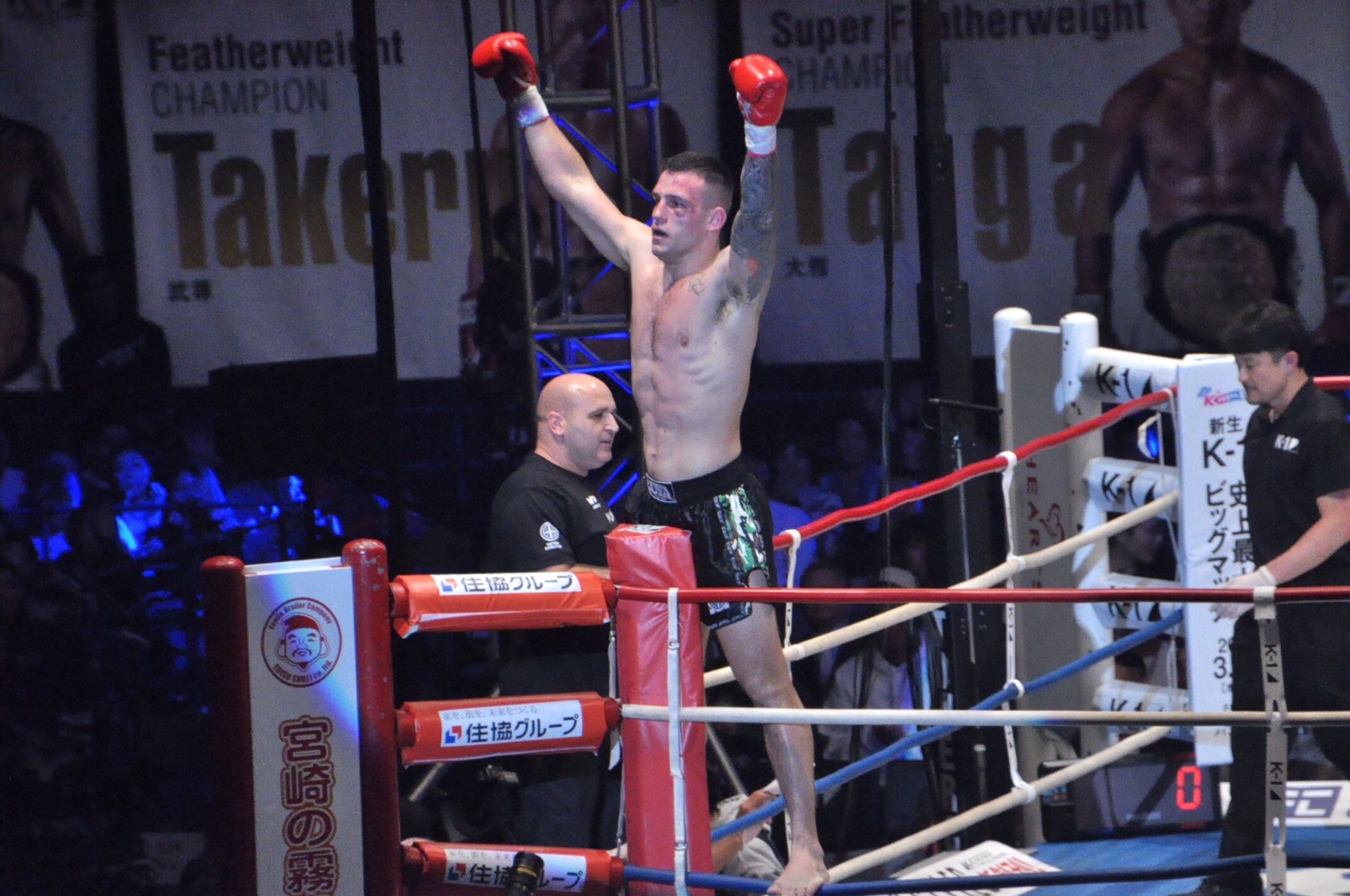 Emanon 試合終了のゴング アントニオ プラチバットがイブラヒム エル ボウニに3 0判定勝ち 勝利の雄叫びをあげたプラチバットがk 1 初代ヘビー級王座トーナメント優勝 K1 Wgp K1さいたま T Co Jvowbdqph3 Twitter