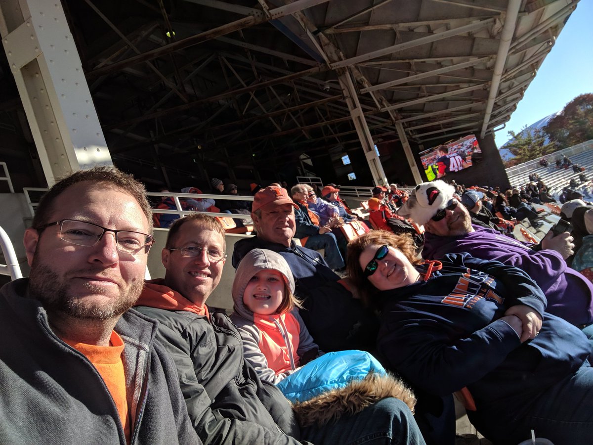 Reverend_Otis's tweet photo. Go Illini!!! #Illini https://t.co/4Gay06v1MF