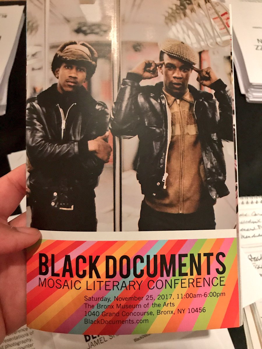 wellreadblkgirl's tweet photo. #WellReadBlack Field Trip
@MosaicLiterary's #BlackDocuments Conference ✨ "My mission is to preserve the history and culture of people of color globally." ✨ 🌏 #JamelShabazz https://t.co/qmAxuYaEqW