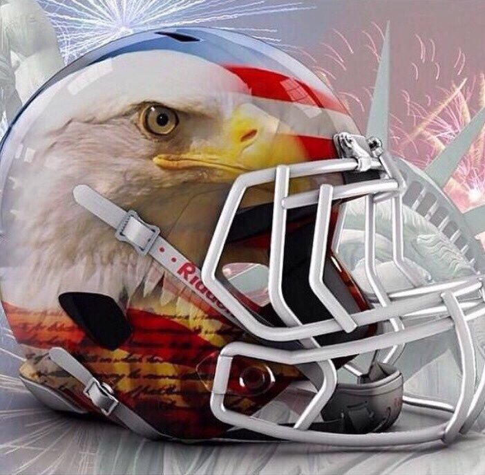 CloydRivers's tweet photo. The most badass football helmet of all time. Merica. https://t.co/b3ysJdU5Np