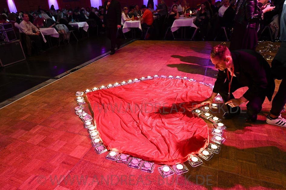abuckphoto's tweet photo. #Aidsgala in #Castrop #Rauxel #Europahalle #Deutschland #Ruhrgebiet
Copyright: https://t.co/fW7bQxc6bj https://t.co/phccdCO6Rb