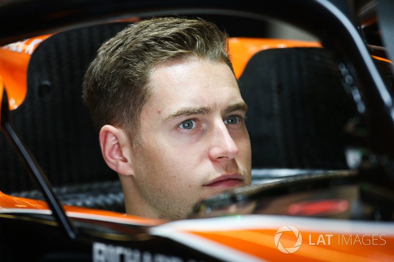 Supportalonso_'s tweet photo. #F1 #stoffelvandoorne #mclaren #fsv2 #teamstoffel #AbuDhabiGP @svandoorne https://t.co/Q6YARhtlcZ