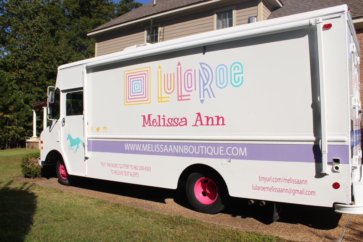ADGraphics_NA's tweet photo. “The colors really popped and the customer absolutely loved it.” - @thewrapshark on #MPI1105. Check out all our digital films at https://t.co/gvhpUxDfb6! https://t.co/YYkbOvC4Zg