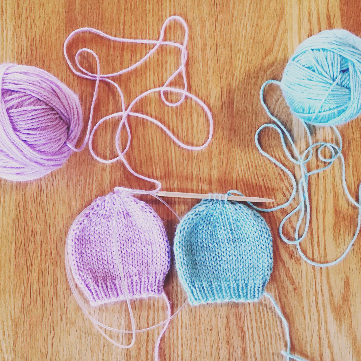 PurlsAndPixels's tweet image. Twin preemie hats, knit two at once. Almost done. 💕 

purlsandpixels.com/knit-two-at-on…

#twoatonce #knitting #yarn #hat #babyhats #yarnspirations #yarnlove