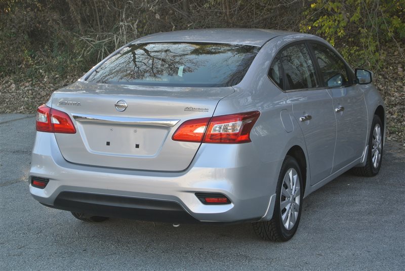 BestChoiceAuto's tweet image. 2016 Nissan Sentra S with 33,871 Miles. Kansas Rebuilt Title. With the price we are including 1 year/15,000 miles limited powertrain warranty. Give us a call for more information at 913.621.1900 or visit BestChoiceAutoSale.com