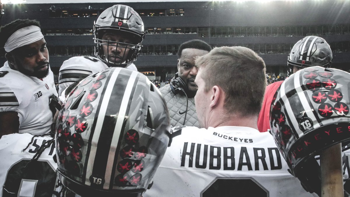 OhioStateFB's tweet photo. Coach &amp; Execute 💪

#GoBucks https://t.co/6qXV7Bj3Va