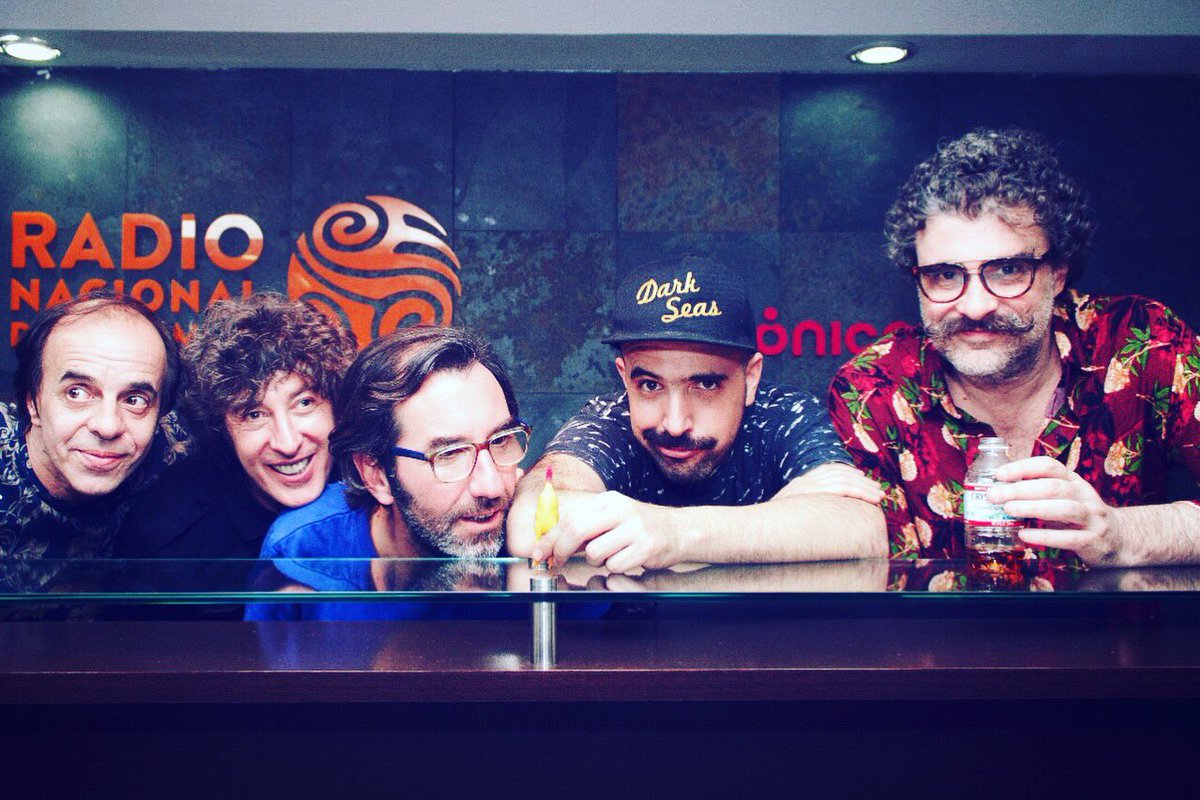 FinElPollo's tweet photo. ¡Cuando te encuentras al @cuartetodenos! 🐥🎼 https://t.co/4mrgKBQsne