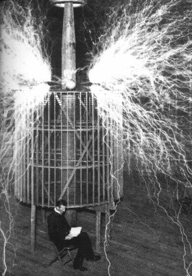 4AllSoulKind's tweet photo. @RebelSoulsTW @HillaryClinton @realDonaldTrump WATCH THE VIDEO FIRST ☝️
Re: Elon Musk 
The chips are in the test “subjects”
The tunnels are dug everywhere
The Baby Cerns are hot
#MKUltra meet #ProjectApple 
#QAnon #TheStorm #MAGA 
cc @GenFlynn 
https://t.co/gWFxH2Sy8k https://t.co/8ENpMznBO3