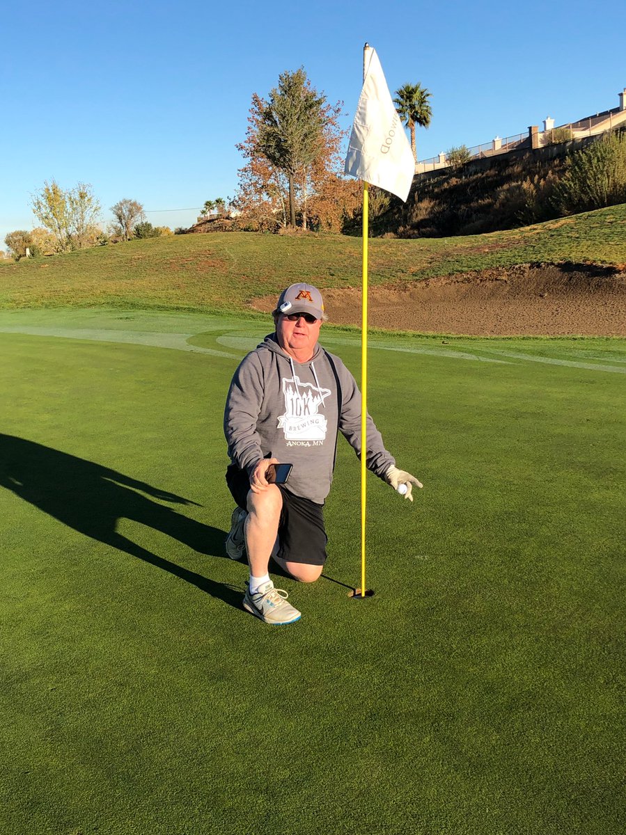 Boatrt251's tweet photo. When you nail an eagle from 200 yds out on the 1st hole. #Bang #MembersBounce https://t.co/DYqjjtYfhp