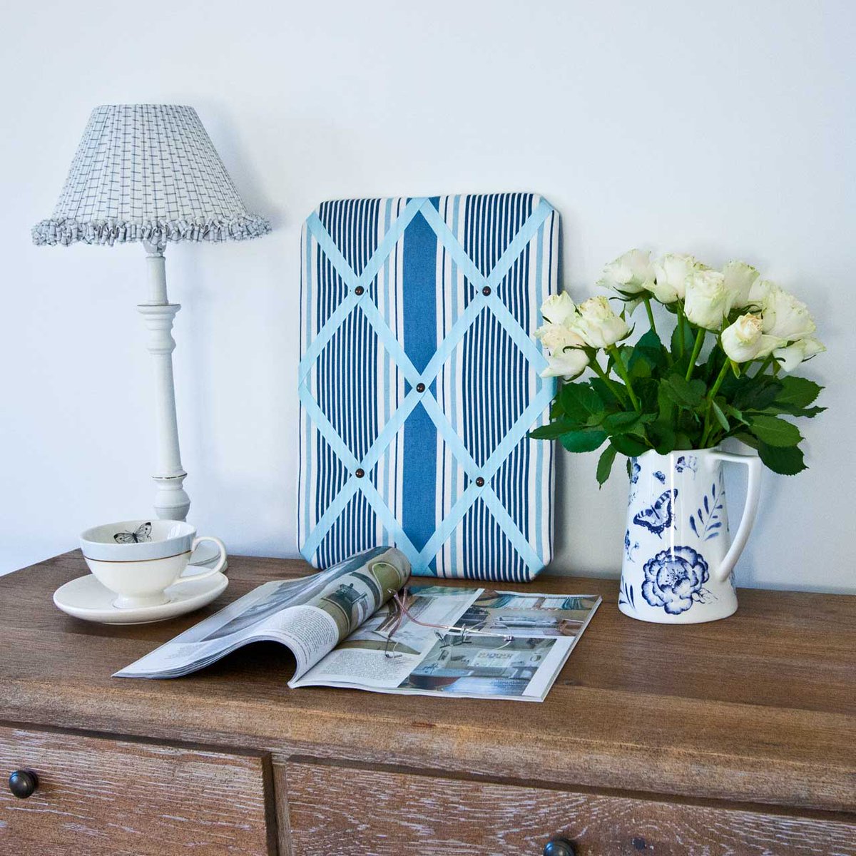 Pinboardmakr's tweet photo. We're having a pre Christmas Stock Clearance Sale in celebration of Black Friday weekend. 60% off selected pinboards. Come take a look: https://t.co/iFtNFmQdf3 https://t.co/wwopG55o7z