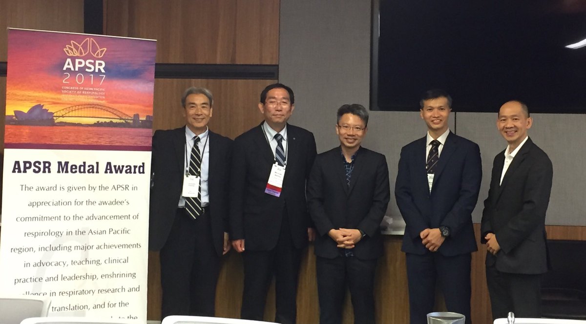 APSRapsr's tweet photo. Newly join @APSRapsr En bloc Member, Singapore Thoracic Society.  
Very nice to see Dr Noel Stanley Tay Wey Tut, President of STS, and Dr Phua Ghee Chee https://t.co/HgWPAUWXSi