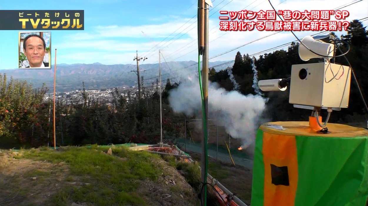 長野県のカカシ強すぎる！自動迎撃システムによりサルに攻撃するｗｗｗ