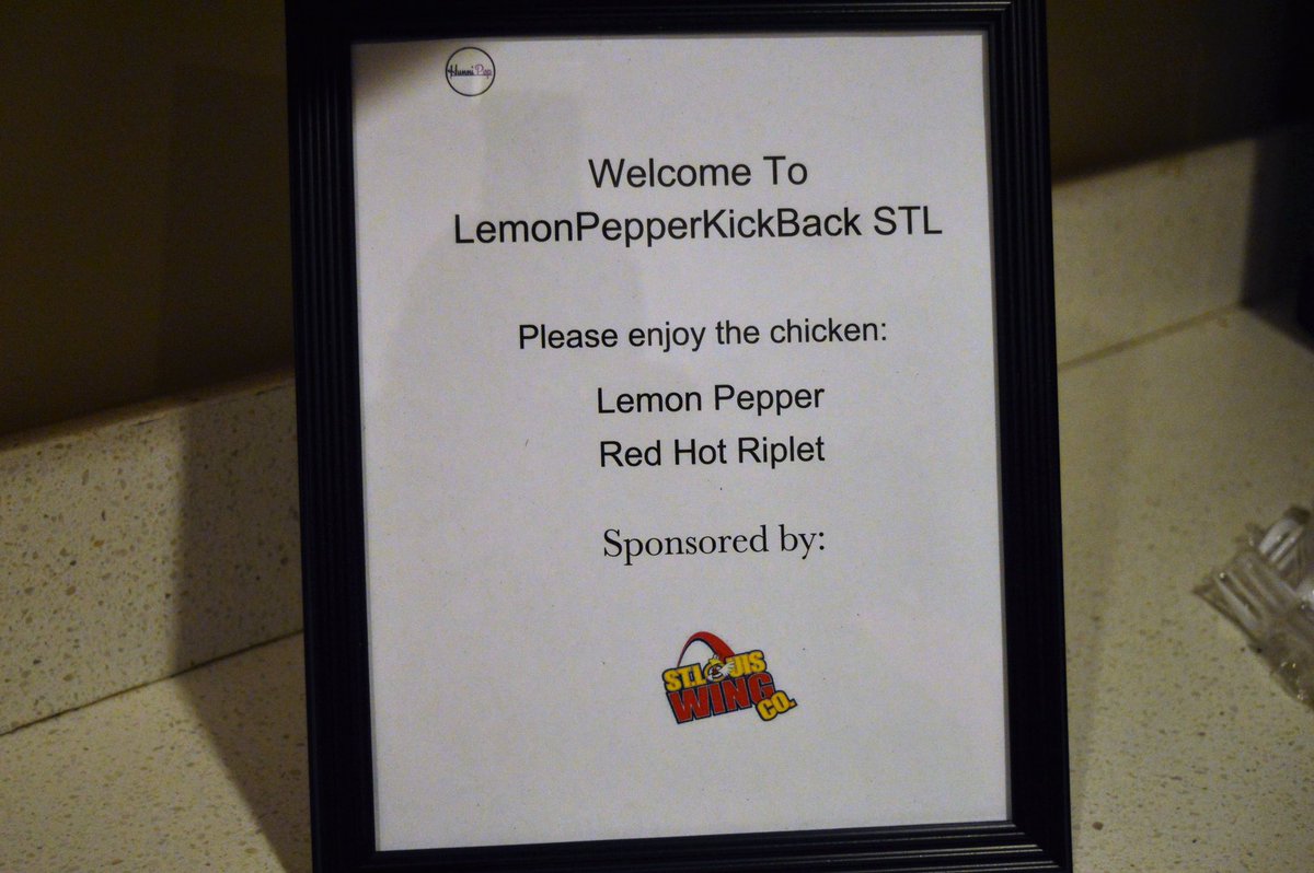 StaceyAdventure's tweet photo. When @IssaRae &amp; @YvonneOrji inspire you to have your own #LemonPepperKickback ‼️ #ForTheCulture https://t.co/lnEZslDbpe