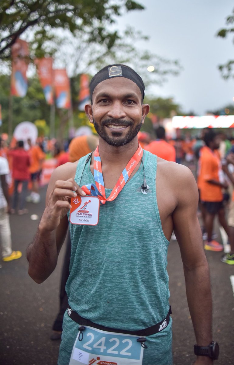 hammettz's tweet photo. It’s a PB, finishing in 5th place 😬🏃🏾
Dhiraagu Road Race is special! It was my debut race, and my go to to race every year to celebrate a year of running, where I try hard to make progress in the 10km.
2017- 42:26
2016- 43:36
2015- 45:27
#DMRR2017 #running
📷: @Mihaarunews https://t.co/bNSxWxVu7q