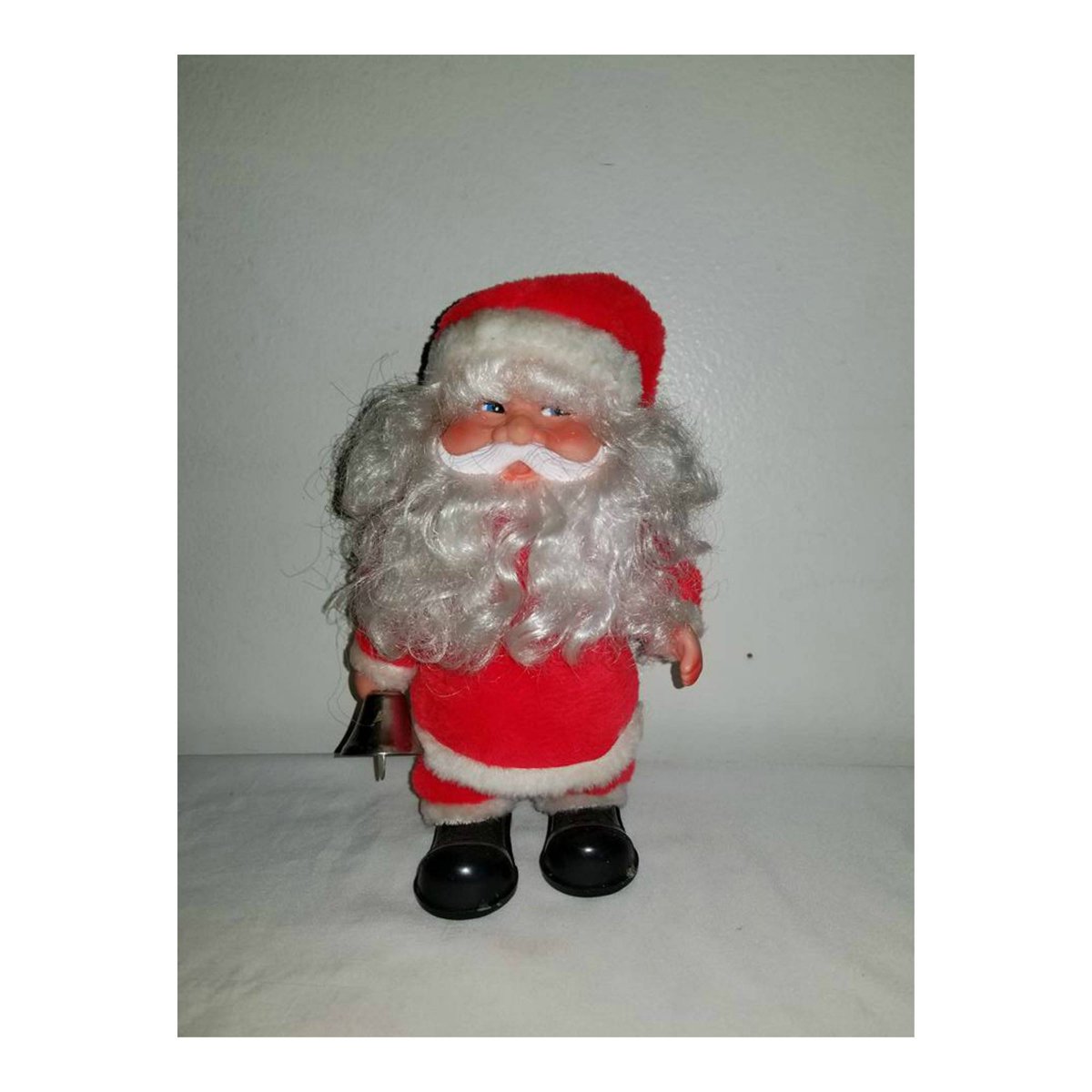 JunkYardBlonde's tweet photo. Vintage Rubber Face Santa Plushie RUBBER FACE Santa, Santa Doll,Plush S… https://t.co/4MqpIYiek5 #Etsy #StuffedSanta https://t.co/IxvHyodVVj
