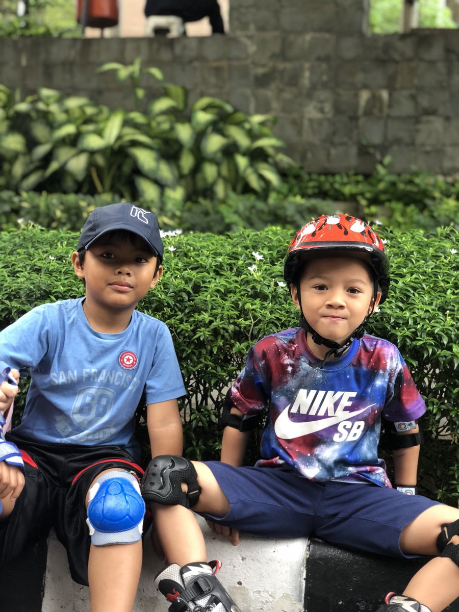 SobatHAPE's tweet photo. Sehari bersama iPhone X (portrait mode) https://t.co/cFrw0cT9La